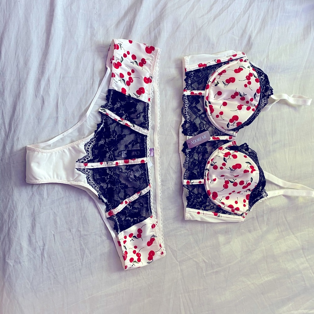 Bra and cheeky set